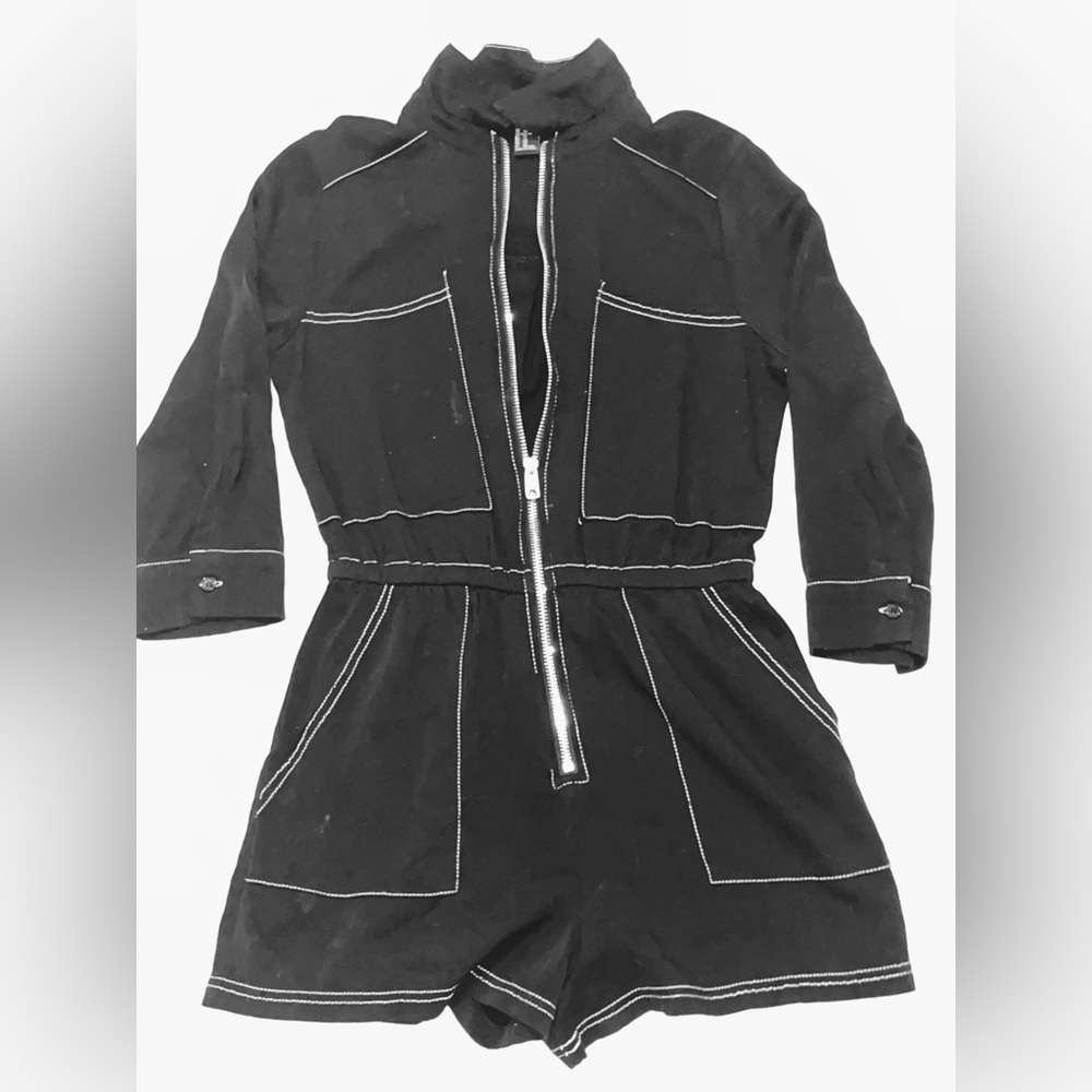 Forever 21 black zip up romper.